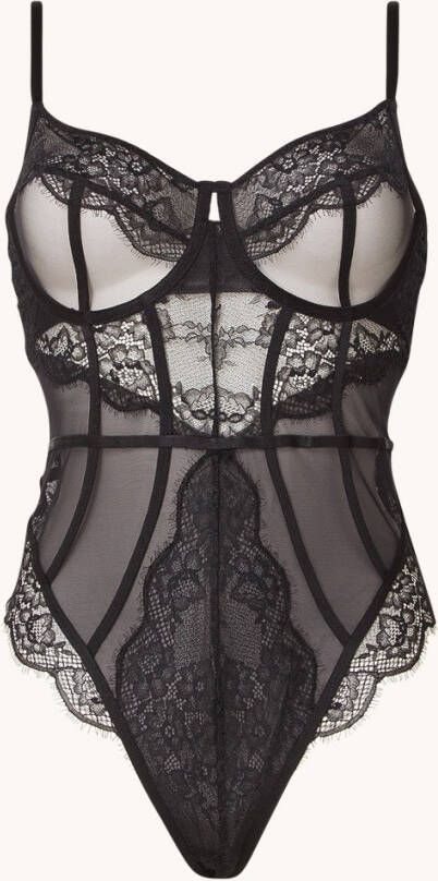 Hunkem&#xF6, ller Brie stringbody met beugel en kant