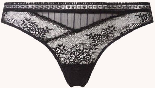 Passionata brazilian Maddie zwart