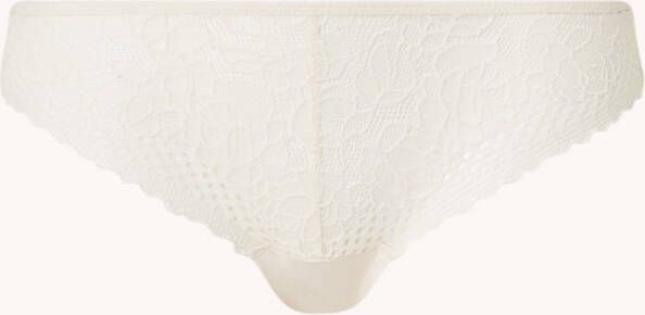 Passionata Pila tanga met kant