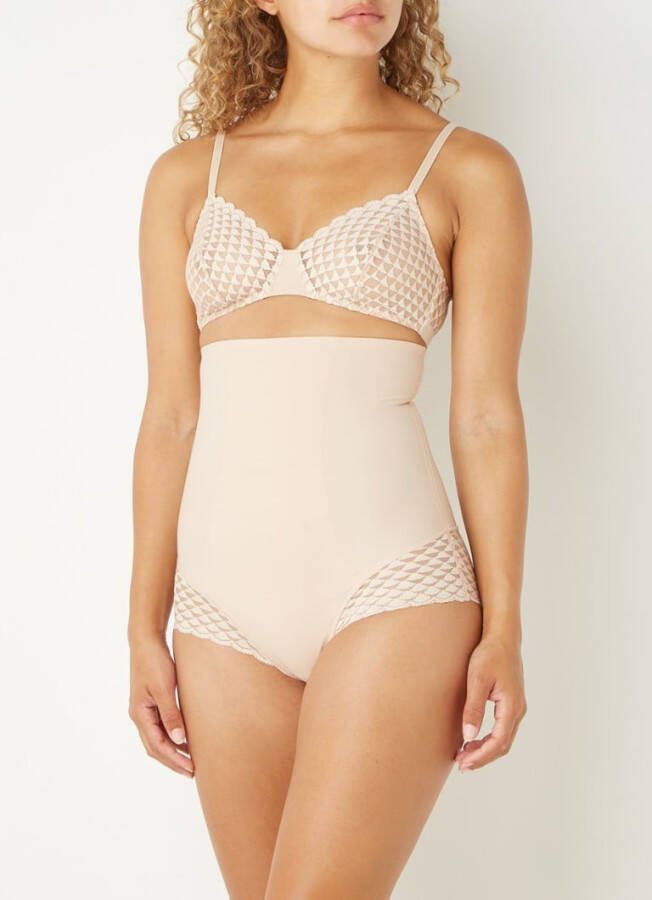 Simone Pé, rè, le Subtile bralette van kant
